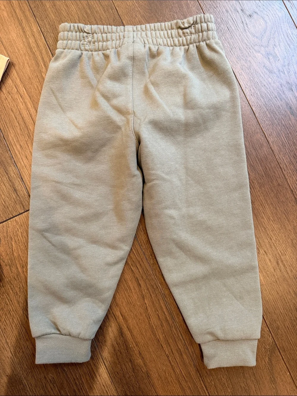 Nike Kids Red Kids' Futura T-Shirt & Pants Set Size 3-4T - C39-138